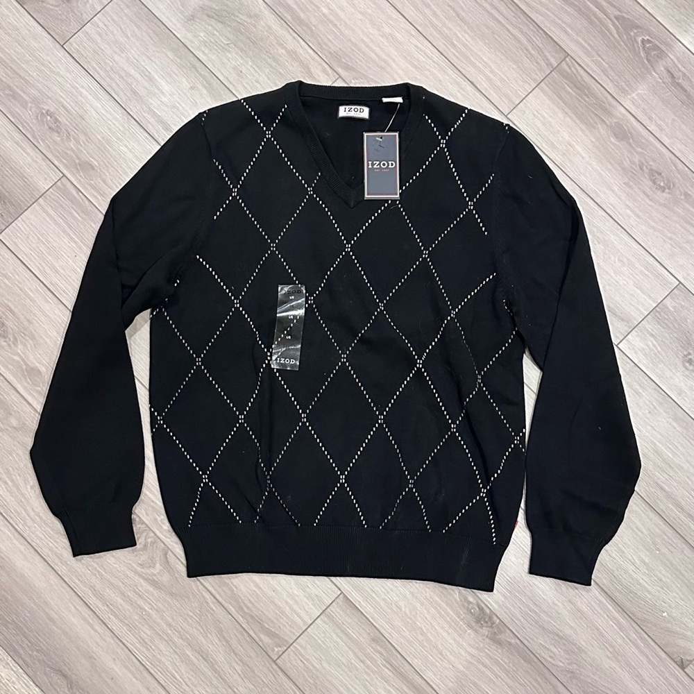 Men’s IZOD black diamond V neck sweater NWT